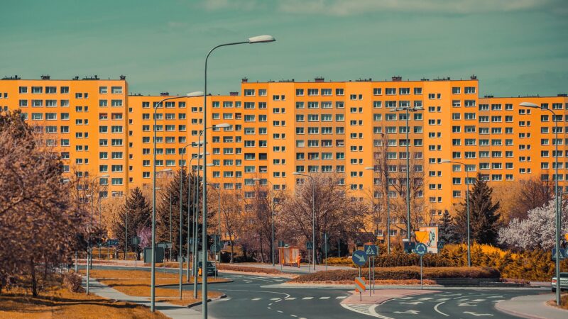 Śmierć i życie polskich miast cz.2 – czyli od modernizmu do chaosu